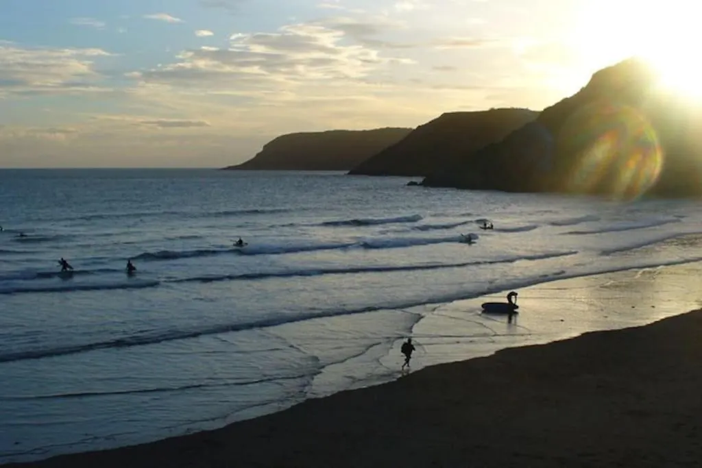 Mumbles Apartment Near To Shops And Beach