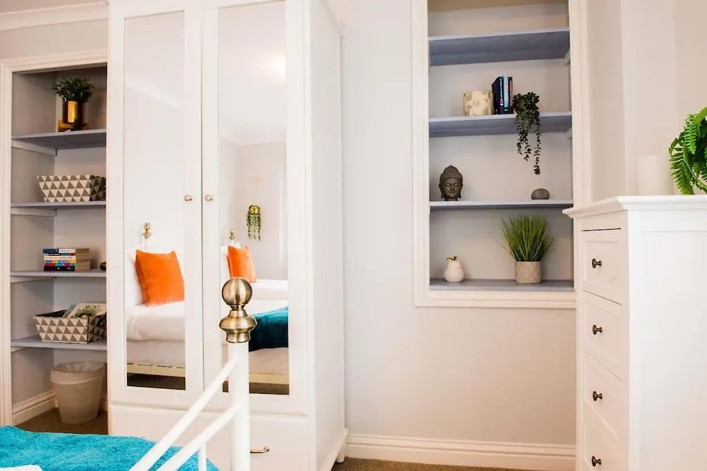Mumbles Apartment Near To Shops And Beach