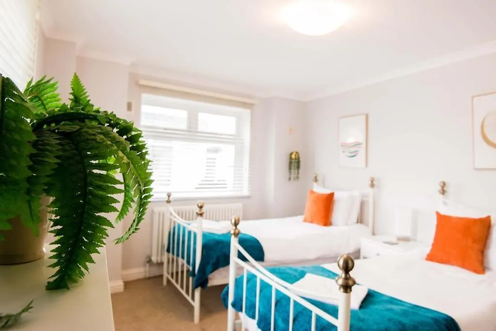 Mumbles Apartment Near To Shops And Beach